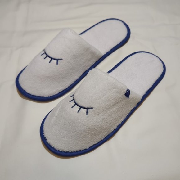 Casper American Airlines First Business Class Pajamas & Slippers New L/XL - Picture 3 of 13